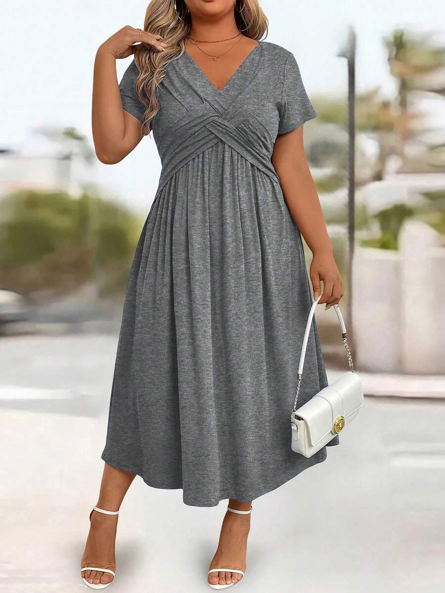 Plus Size Women's Solid Color V Neck Cinched Waist Sundress Casual Sleeveless Summer Dress Fashion Outfit Comfortable Daily Wear Style