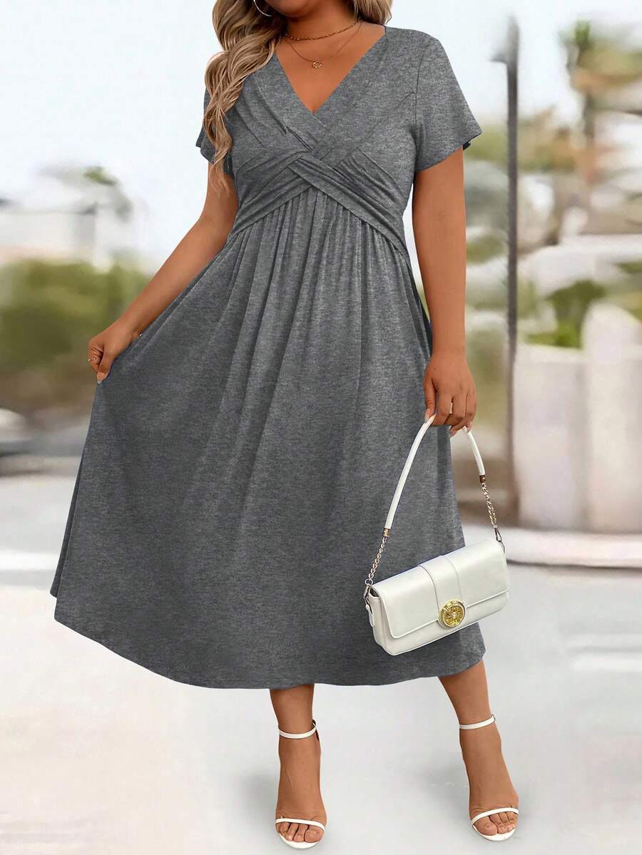 Plus Size Women's Solid Color V Neck Cinched Waist Sundress Casual Sleeveless Summer Dress Fashion Outfit Comfortable Daily Wear Style