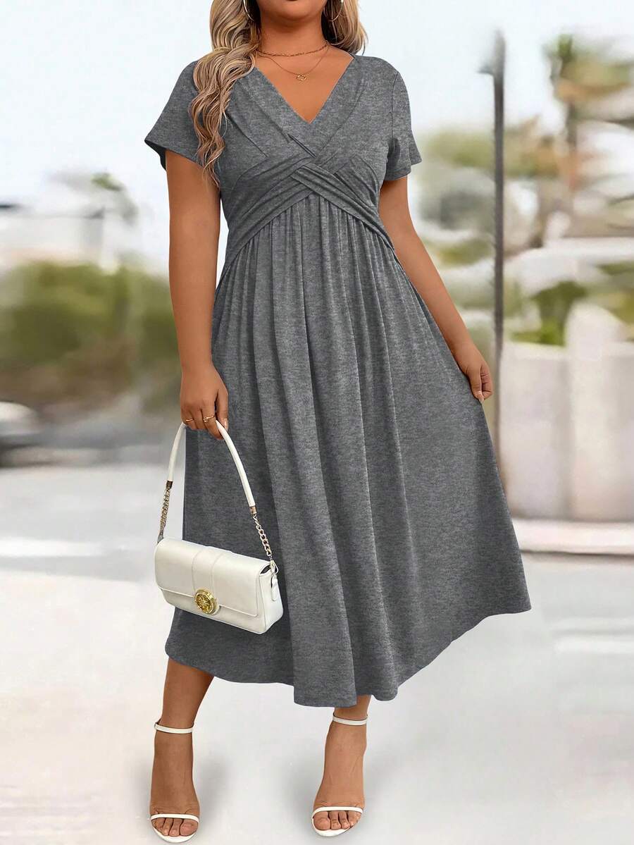Plus Size Women's Solid Color V Neck Cinched Waist Sundress Casual Sleeveless Summer Dress Fashion Outfit Comfortable Daily Wear Style